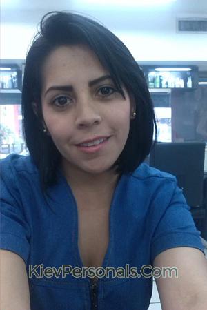 152518 - Karol Age: 35 - Colombia