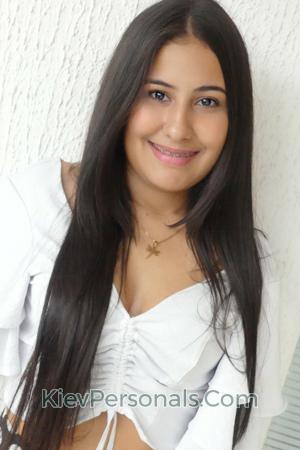 192545 - Alexandra Age: 26 - Colombia