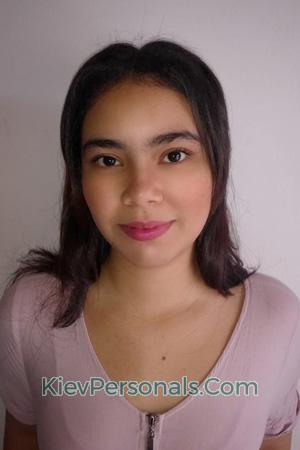 194490 - Yulianis Age: 25 - Colombia