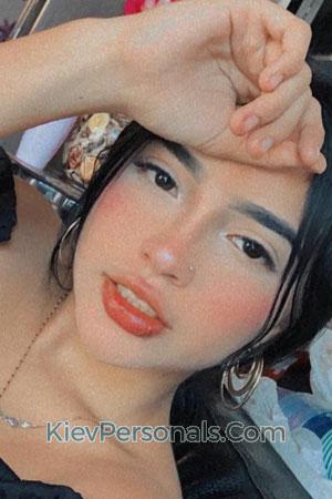 201112 - Maria Age: 24 - Colombia