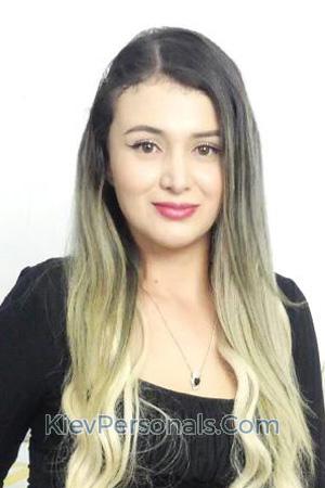 204921 - Daniela Age: 29 - Colombia