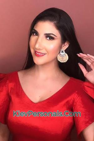 210802 - Laura Age: 36 - Colombia