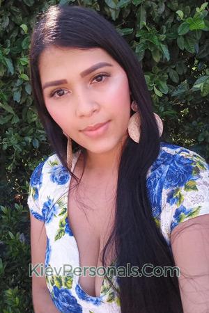 211033 - Valentina Age: 24 - Colombia