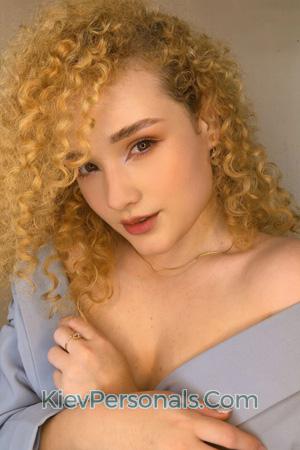 215550 - Scarlet Age: 27 - Colombia