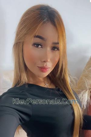 216417 - Yulieth Age: 26 - Colombia
