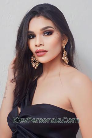 217100 - Gisselle Age: 27 - Colombia