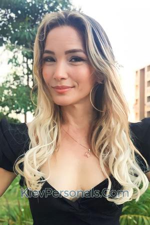 217890 - Isabel Age: 44 - Colombia