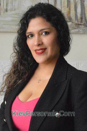 220612 - Ysabel Age: 44 - Peru