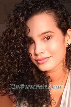 221400 - Yara Age: 31 - Colombia