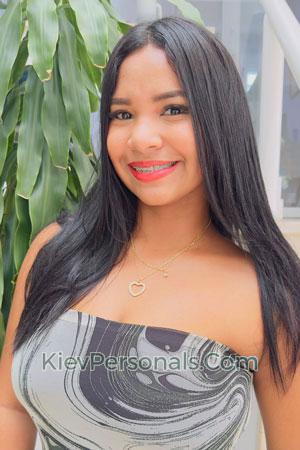223840 - Nayelis Age: 23 - Colombia