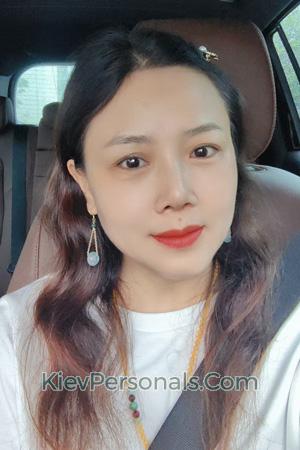 225872 - Lily Age: 48 - China
