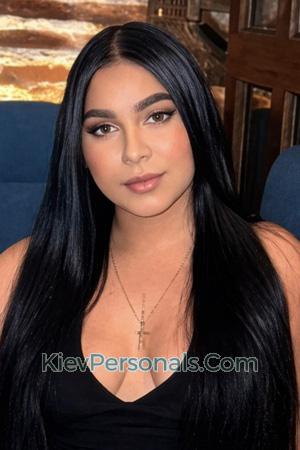 227132 - Maybelline Age: 24 - Colombia