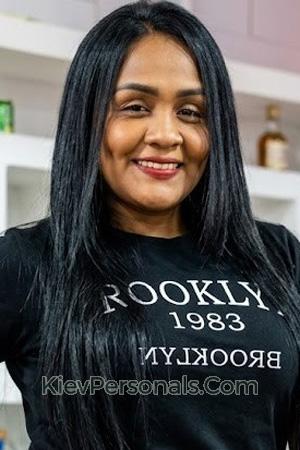 228100 - Gina Age: 37 - Colombia