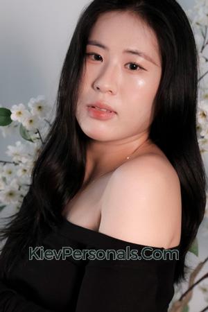 228151 - Pham Nhu Tram Age: 26 - Vietnam